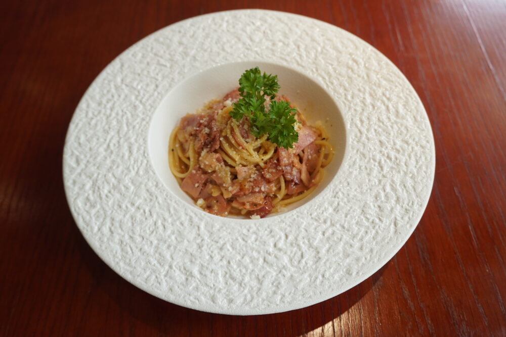 Spaghetti Carbonara sốt kem trứng tại Wind